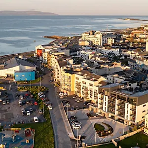  Apartment Shoreline